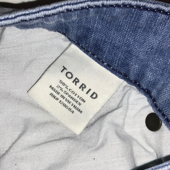 Torrid Boyfriend Distressed Jeans Size 18 - Picture 11 of 13
